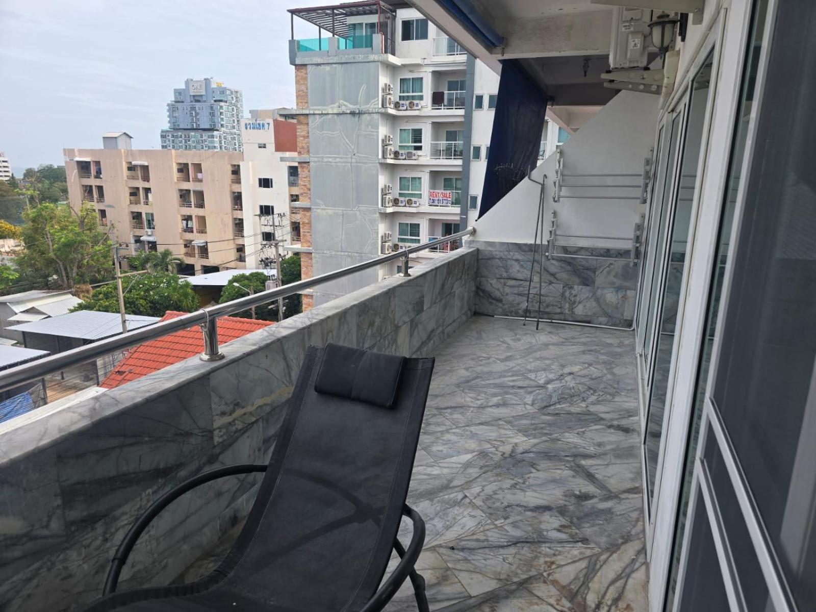 Big Soi 5 Apartment